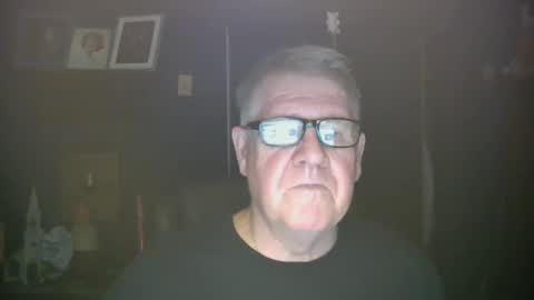 Snapshot of bigbeerdrinker1 chatting on December 7, 6:26 am bigbeerdrinker online show from December 7, 6:26 am