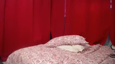 LaraFire online show from October 21, 3:59 pm