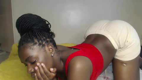 bigboobys123 online show from March 6, 5:28 am