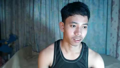 bigcockyummysexjosh online show from March 19, 1:05 pm