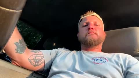 HoosierDaddy3i7 online show from September 14, 11:06 pm