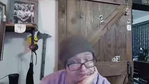 Darryl online show from February 3, 12:04 am