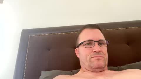 bigger22332233 online show from December 11, 6:42 pm