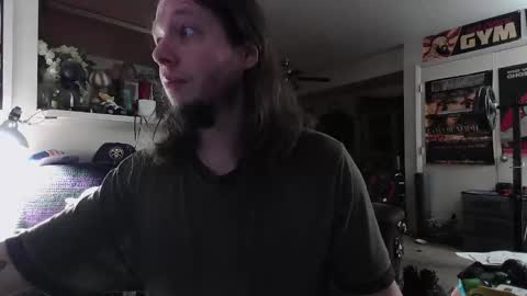 biggerisbetter21 online show from October 31, 11:43 am