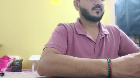 bighandsomesatisfy online show from March 12, 4:00 pm