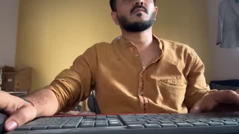 bighandsomesatisfy online show from April 10, 12:10 pm