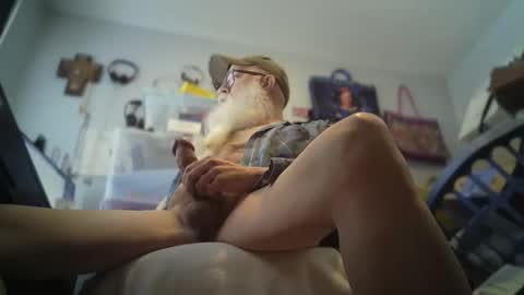 bigjeff01 online show from March 1, 6:56 pm