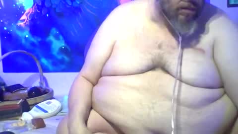 bigman42of0rlife online show from April 19, 8:59 am