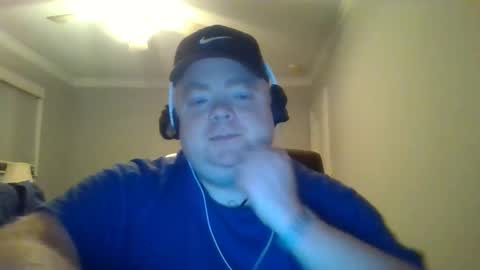 Snapshot of bigred_nyc chatting on February 24, 1:02 am Big Red online show from February 24, 1:02 am