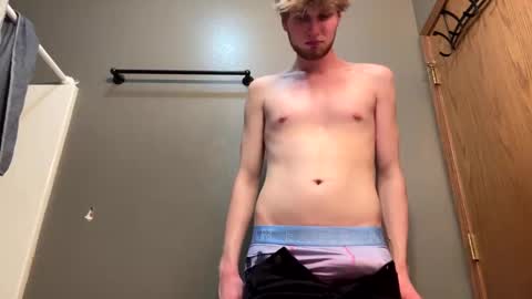 bigskinnyboyshh online show from February 22, 3:12 am