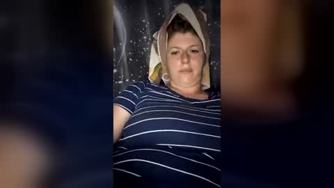 bigtitslala online show from June 17, 9:42 pm