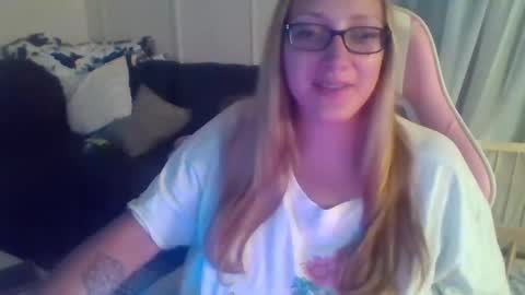 Mountain Mama online show from October 8, 12:51 am