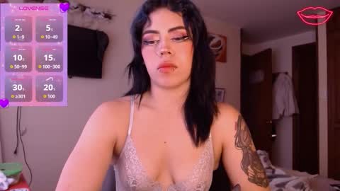 biigbooty_ online show from October 31, 3:23 pm