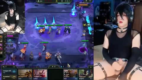 Snapshot of billie_cross_ chatting on October 5, 8:01 am billie_cross_ online show from October 5, 8:01 am