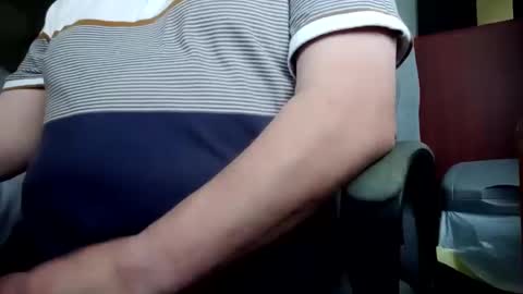 billlllllyb online show from December 12, 2:11 pm