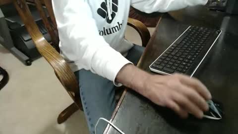 billy471 online show from April 21, 9:33 pm