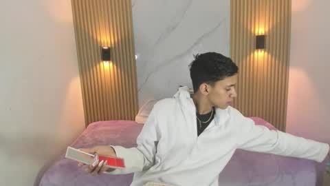 Sam online show from December 4, 12:05 pm