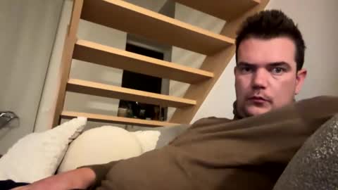 bingeling123 online show from October 11, 10:57 pm