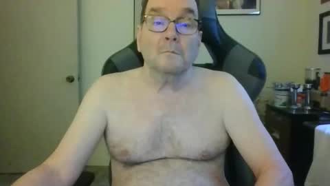 Bink195234 online show from May 2, 1:17 pm