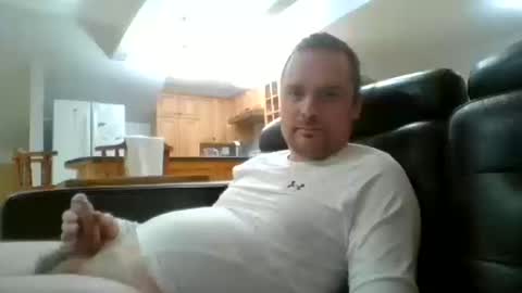 Snapshot of bird8888 chatting on October 15, 11:48 pm bird8888 online show from October 15, 11:48 pm