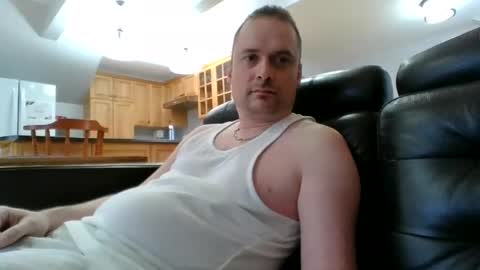 Snapshot of bird8888 chatting on September 22, 1:48 pm bird8888 online show from September 22, 1:48 pm