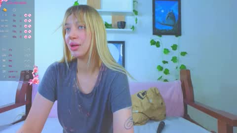 Snapshot of bishamonten_sun chatting on February 25, 12:05 pm Sarah online show from February 25, 12:05 pm