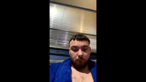bizzle0001 online show from April 2, 2:52 am
