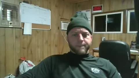 bjhancock_28 online show from December 3, 9:15 pm