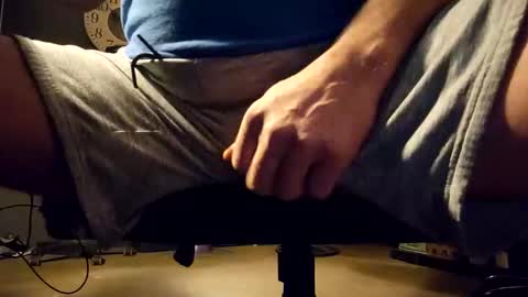 Snapshot of bkupsguy chatting on January 19, 3:18 am bkupsguy online show from January 19, 3:18 am