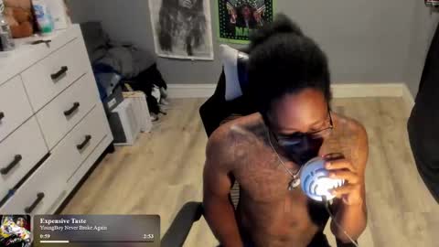 Plant Base Streamers From Pennsylvania online show from October 29, 10:54 pm