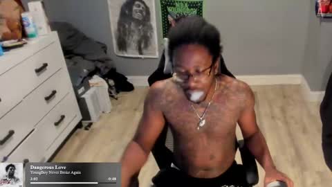 Plant Base Streamers From Pennsylvania online show from October 27, 10:10 pm