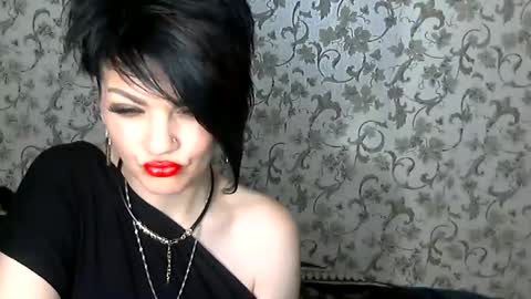 black_hot_01 online show from December 18, 5:36 am
