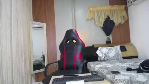 black_king_241 online show from November 7, 3:53 am