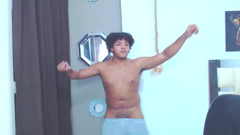 Snapshot of black_king_241 chatting on March 10, 5:54 am black_king_241 online show from March 10, 5:54 am