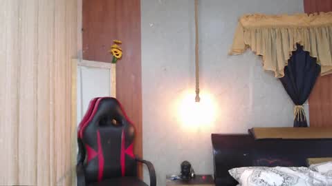 black_king_241 online show from April 18, 10:21 pm