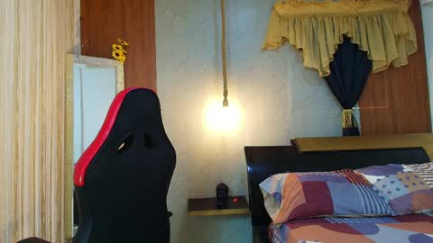 black_king_241 online show from April 12, 9:19 pm