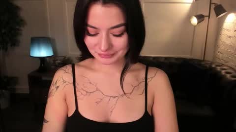 Snapshot of black_pant3r chatting on September 28, 3:59 am Mon Mon online show from September 28, 3:59 am