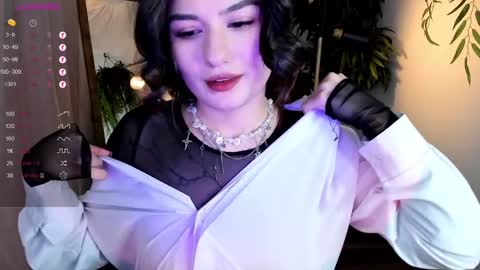 Snapshot of black_pant3r chatting on February 26, 5:57 am Mon Mon online show from February 26, 5:57 am