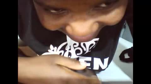 noel online show from April 20, 8:45 pm