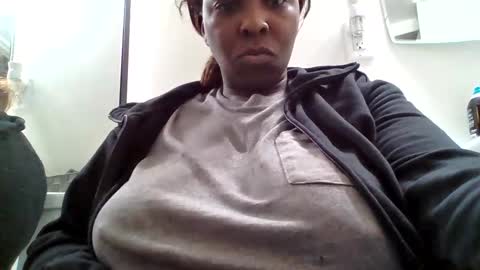 Snapshot of blackbeauty876 chatting on October 26, 1:34 pm URslave online show from October 26, 1:34 pm