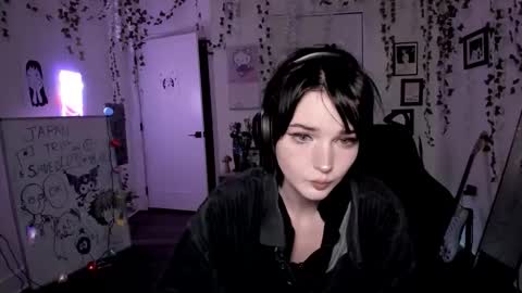 Ella online show from February 22, 1:36 pm