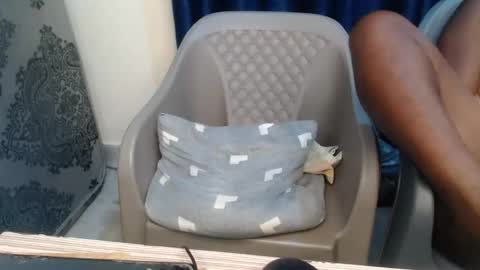 Cynthia online show from April 17, 9:50 pm