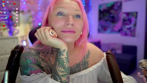 Alice online show from February 11, 7:48 pm