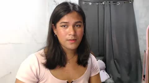 Ellez online show from December 3, 8:09 pm