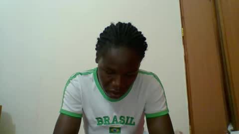 Snapshot of blacksexygal chatting on October 21, 8:23 pm SARAH online show from October 21, 8:23 pm