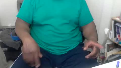 BlackShuggies online show from April 14, 1:09 am