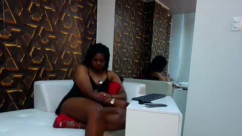 blackvelvet013 online show from December 15, 1:07 pm