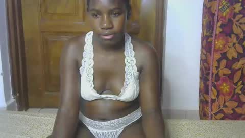 VIVIAN online show from October 23, 8:49 am