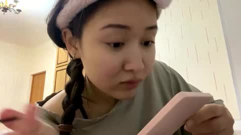 Mila online show from March 4, 6:16 pm