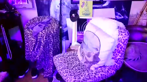 blindsurfer780299 online show from July 20, 9:05 pm